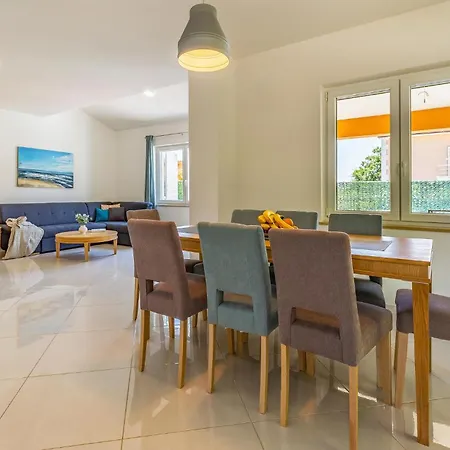 Holiday home Lovely In With Swimming Pool *