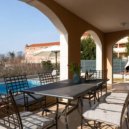 Holiday home Lovely In With Swimming Pool *